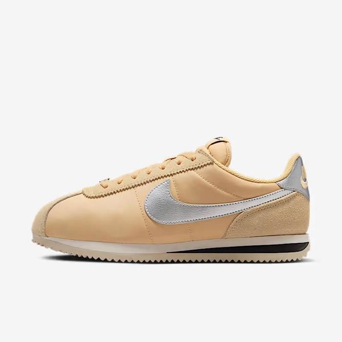Baskets Nike Cortez Textile Sesame/Light Orewood Brown/Black/Metallic Silver