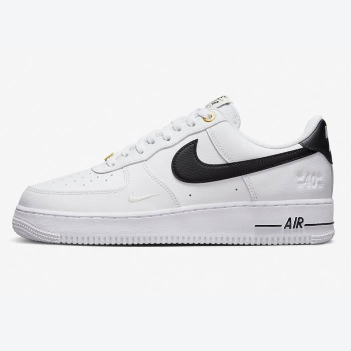 Air force 1 2025 noire et blanche femme