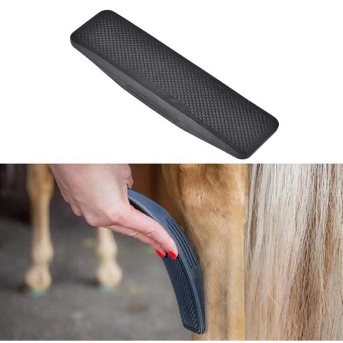 Lot De 8 Outils De Toilettage Pour Chevaux - Occasion En Excellent état