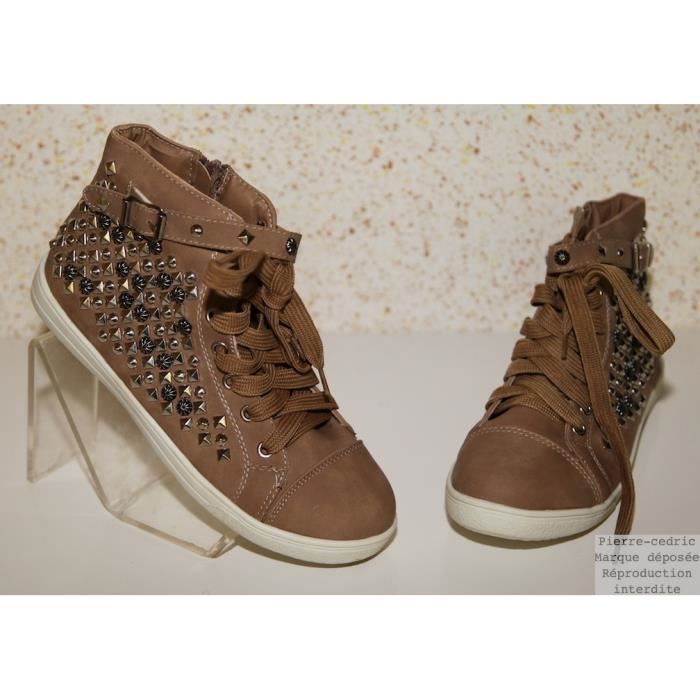 Basket femme sneakers clouté similicuir fermeture par zip côté mode et fashion !