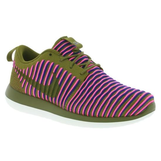 Sneaker Femme NIKE W Roshe Two Flyknit Vert 844929 300 Tisse Flyknit pour une bonne respirabilite