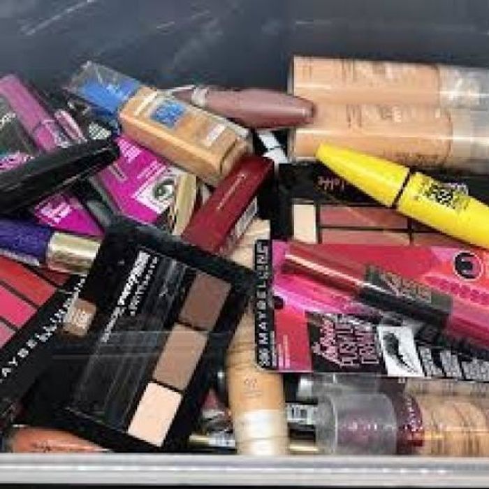 LOT DE 50 PIECES DE MAQUILLAGE Cdiscount Au quotidien