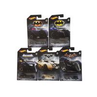 Hot Wheels Batman Batmobile 5 véhicules différents dans un ensemble, FKF36