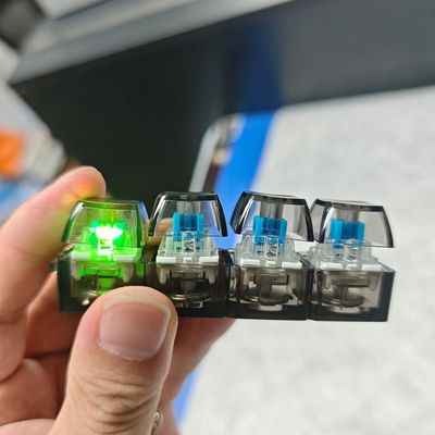 Lot 2 Claviers Anti-stress Lumineux – 4 Boutons Mécaniques Avec LED – Porte-clés Fidget Pour Adulte