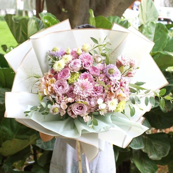 20 Feuilles Papier D'Emballage Fleurs Blanc & Bordure Dorée 57x57 Cm - Imperméable Pour Bouquets Mariage & Fêtes