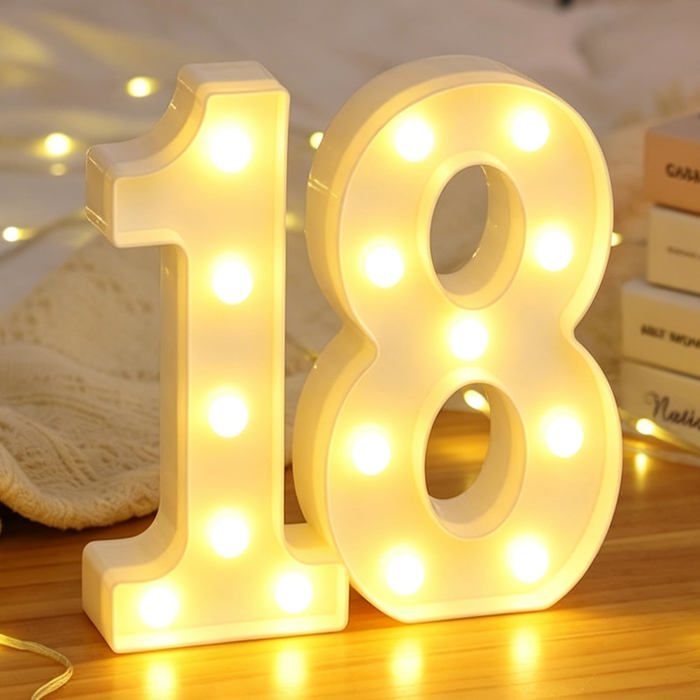 Lampe LED Chiffre 18 Blanc Chaud à Piles pour Anniversaire Fille Garçon Décoration Fête Mariage Aucuneary