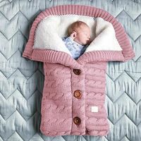 Printemps et hiver sac de couchage tricoté sac de couchage décor à boutons couverture polaire épaissie pour bébé nourrissons