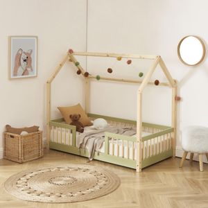 Cabane pour enfant avec lit intérieur BAVIERA. 255 x 175 x 260 hauteur .  CABANES GREEN HOUSE.Cabane peinte, transport inclus.