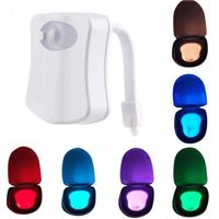 ampoule intelligent de cuvette 8 couleurs changeantes Body Motion Dection capteur automatique de lumière LED Toilet Bowl Couvercle 