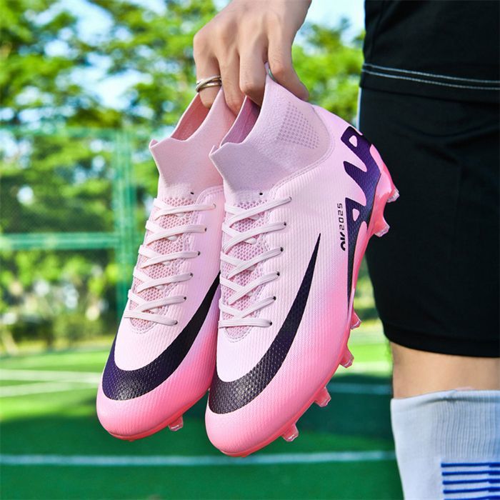 Les chaussures de foot new arrivals