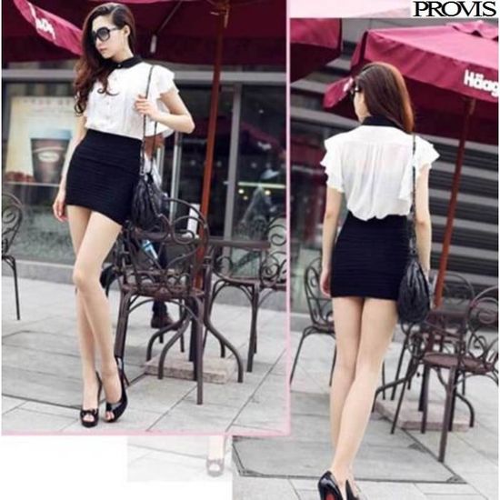 femme en jupe collant