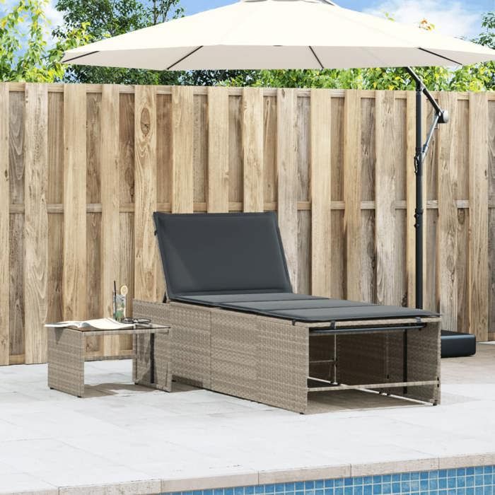 (Promo 2026)Chaises longues 2 pièces avec table en résine tressée gris clair 70x98x40/57/71/82cm 6498285