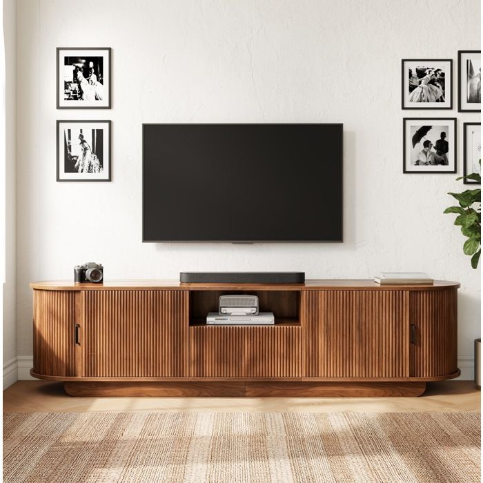 Meuble TV 180 cm avec portes coulissantes tiroir et niche ouverte effet bois noyer design ondulé 3D