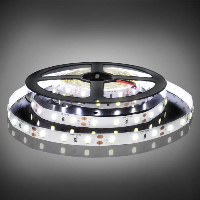 Bandes lumineuses à LED à spectre complet à haute densité et à IRC Bandes lumineuses à LED à spectre complet à haute densité et à IRC