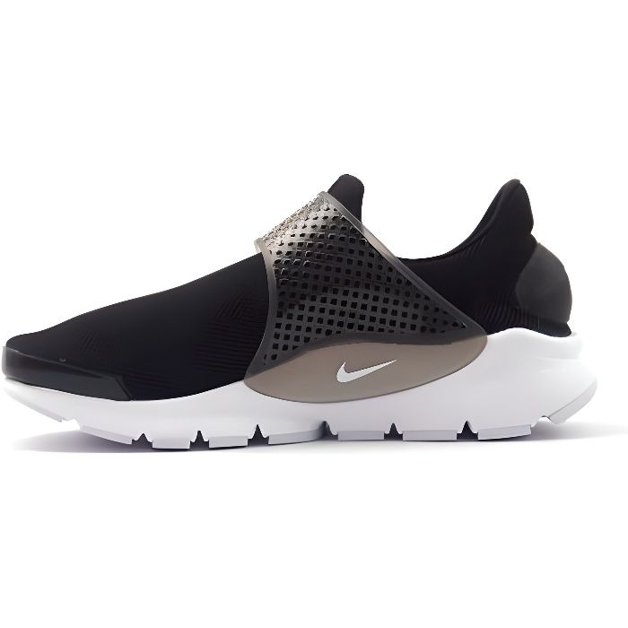 nike sock dart black and white