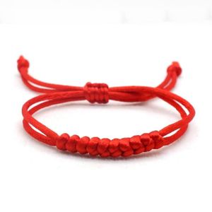 BRACELET - GOURMETTE Style rouge 1 - Bracelet Porte-bonheur Rouge Simpl
