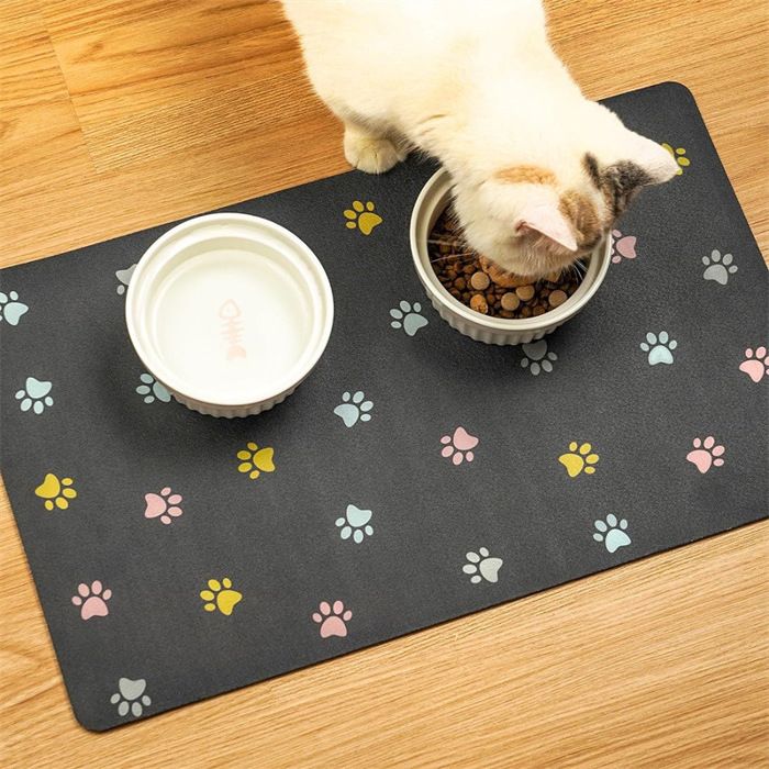 Comparer les prix de Tapis Gamelle Chien de Diatomée 40 × 60 cm Tapis Gamelle Chat Absorbante Noir Séchage Rapide Pet Feeding Mat Antidérapant.