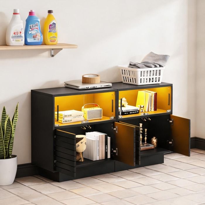 Meuble de rangement avec éclairage LED 130x35x68 cm noir profond panneaux de particules 4 portes et 4 étagères style
