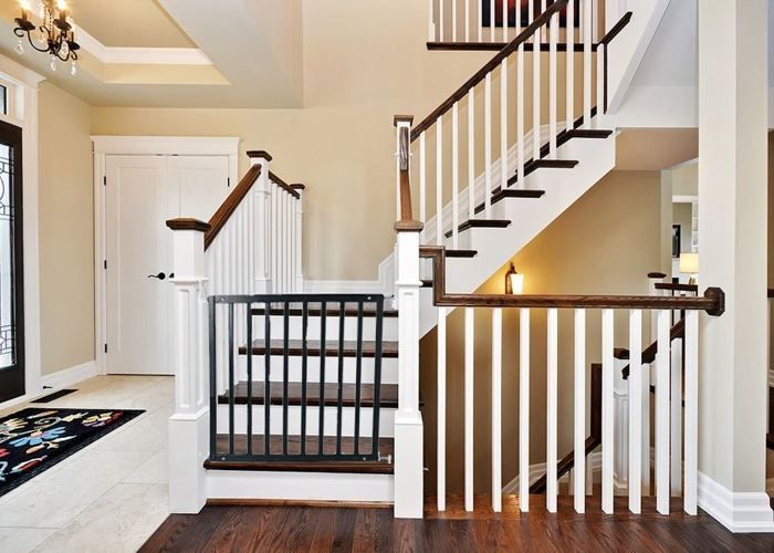 Meilleurs prix pour Safetots No Trip Barrière de Sécurité en Bois, 72 cm - 79 cm, Noir, Barrière d'escalier en bois, Barrière de sécurité vissée