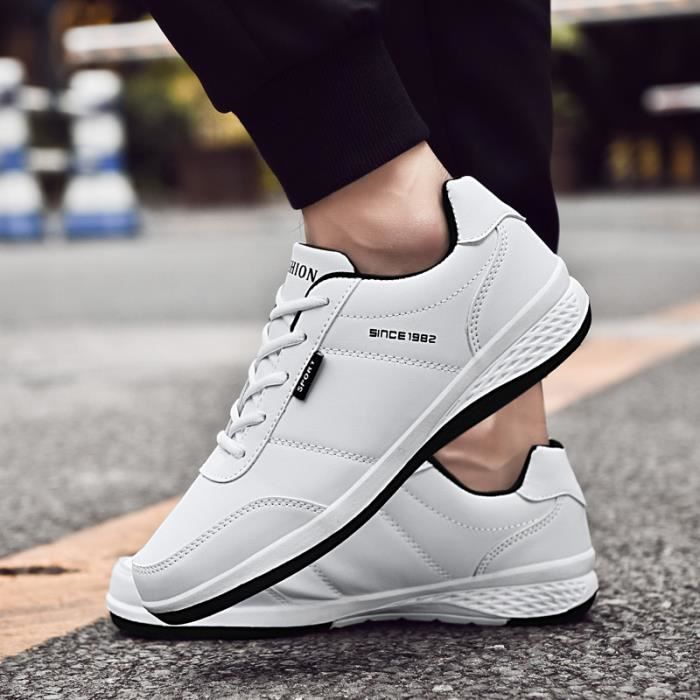 Chaussure Cuisine Homme Basquettes Fitness Running Chaussures Legere Sport  Chaussure Baskets Impermeable Chaussure Plage Mode Sneakers Basses Blanche  : : Mode