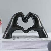Geste de coeur noir - Sculpture Nordique Abstraite En Résine, Cœur, Amour De La Main, Figurines, Mariage, Mai