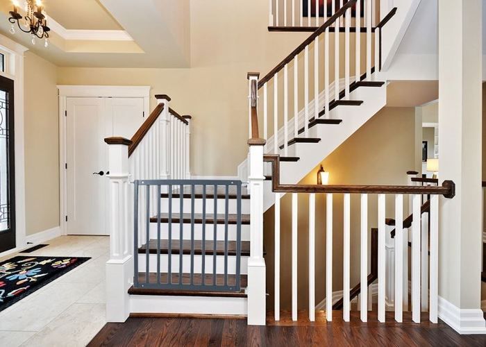 Comparer les prix de Safetots No Trip Barrière de Sécurité en Bois, 72 cm - 79 cm, Gris, Barrière d'escalier en bois, Barrière de sécurité vissée