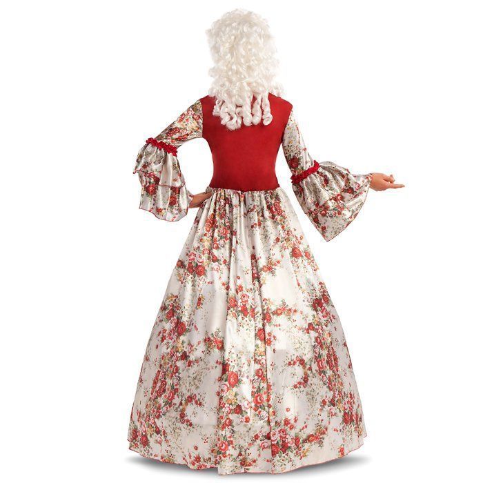 Une Jeune Fille En Robe Coloniale à Une Reconstitution De La Guerre Revolutionnaire D7dmja
