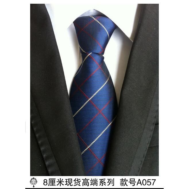 Serge Carre Cravate Gianfranco Ferré Italy 100% Soie | Motif Rayures Multicolore, Occasion Très Bon état, Marque De Luxe Cravate Italienne 100% Soie Serge Carre Cravate Gianfranco Ferré Italy 100% Soie | Motif Rayures Multicolore, Occasion Très Bon état, Marque De Luxe Cravate Italienne 100% Soie