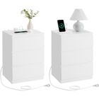 VASAGLE Table de Chevet avec Multiprise, Lot de 2, 2 Prises CA, 2 Ports USB, Façades de Tiroirs Biseautées, Moderne, Blanc Nuage