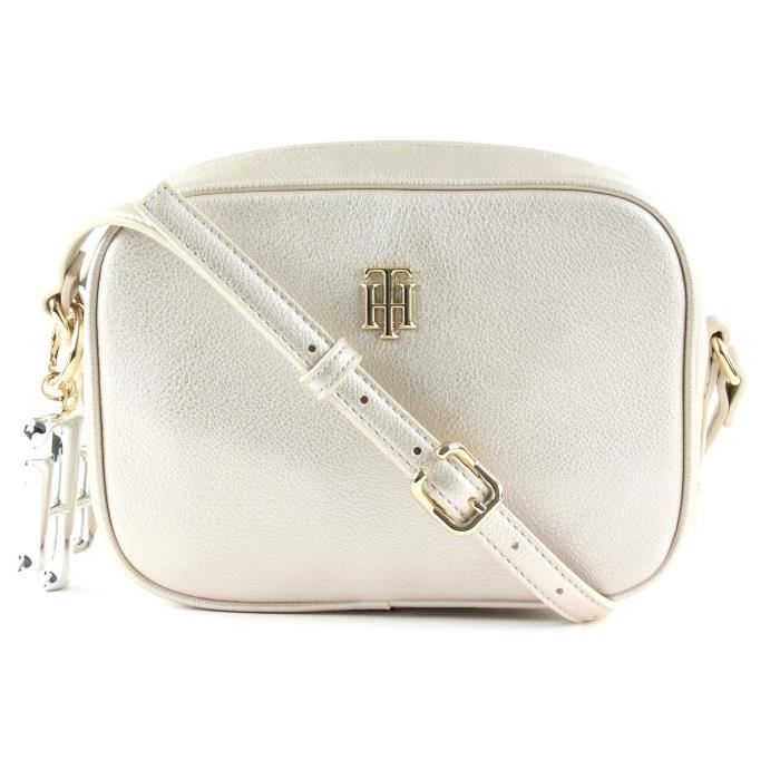 Tommy hilfiger 2025 chic camera bag