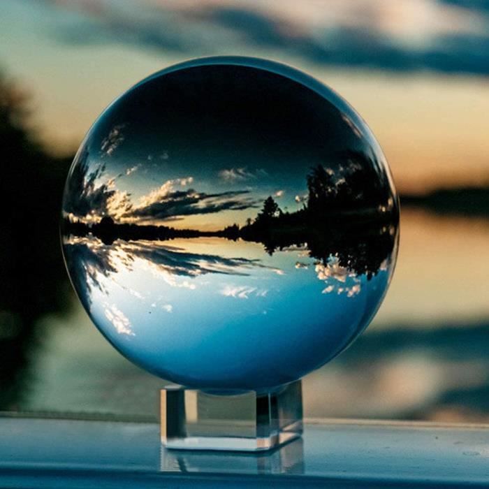 Boule de Cristal avec Support - 10 cm