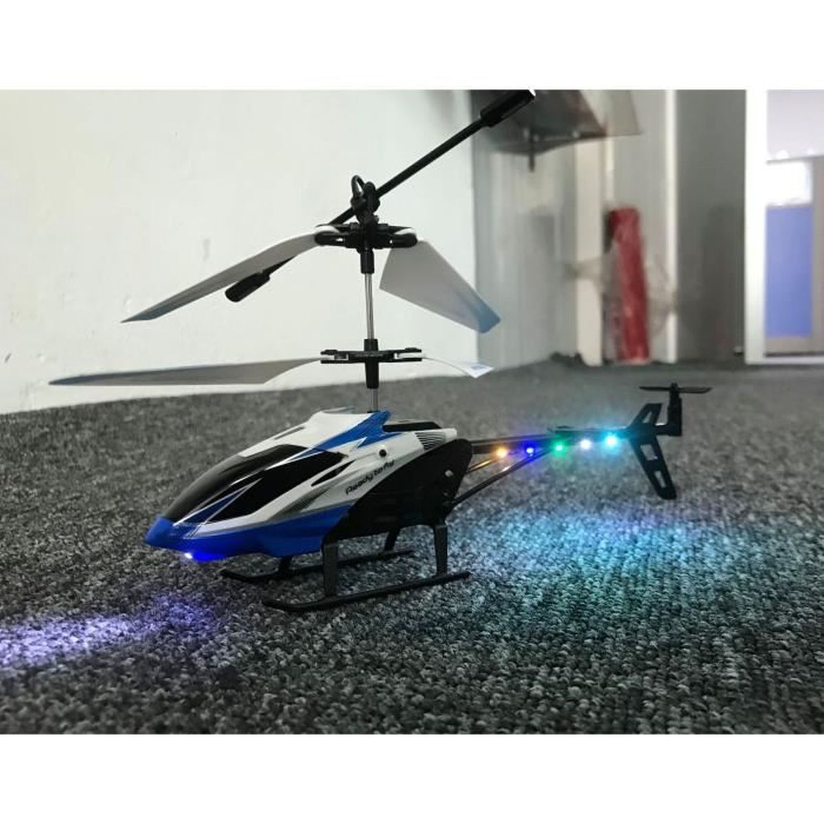 NH90137. NincoAir avec lumière 26 x 11 x 5 cm Whip2 Hélicoptère télécommandé de démarrage + 8 Ans 