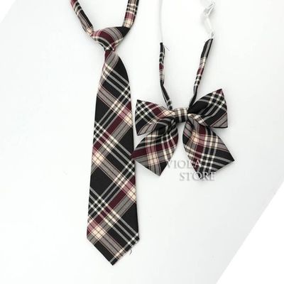 Cravate courte pour femme en couleur pas cher 8,50 €HT LISAVET