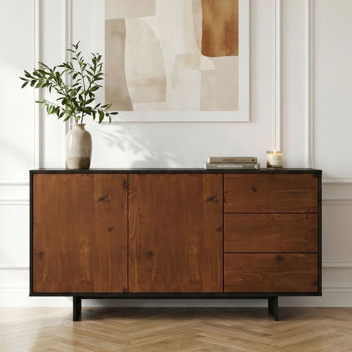 Buffet ARTO L 135 cm 2 Portes et 3 Tiroirs en Bois Massif avec Étagère Réglable Design Moderne Sans Poignées Buffet ARTO L 135 cm 2 Portes et 3 Tiroirs en Bois Massif avec Étagère Réglable Design Moderne Sans Poignées