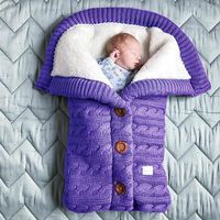 Printemps et hiver sac de couchage tricoté sac de couchage décor à boutons couverture polaire épaissie pour bébé nourrissons 70x40cm