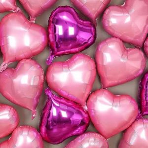 Bougies Romantiques et Pétales50 Bougies en Forme de Coeur + 10 Ballons  Coeur Rouges + 1000 Pétales de Rose Rouges en Soie pour Ma