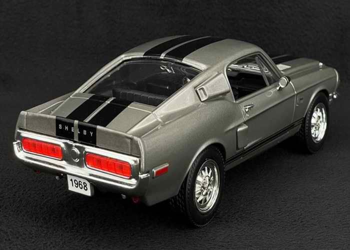 FORD MUSTANG Shelby GT 500KR King of the Road 1968 Voiture de