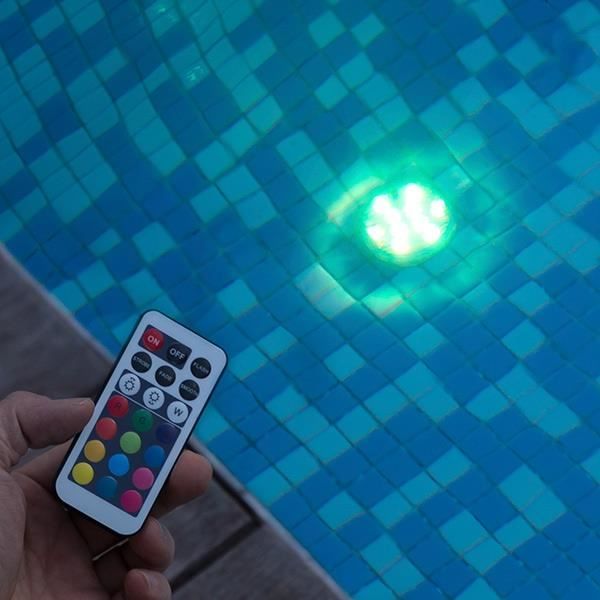 eclairage piscine sans fil led multicolore avec telecommande projecteur piscine led sans percage spot piscine exterieur cdiscount maison