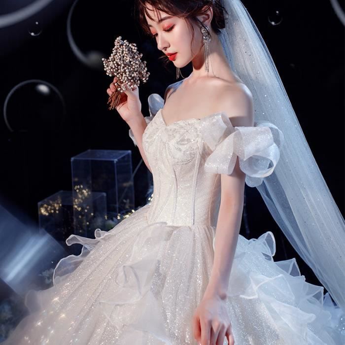 Homme en robe de mariée clearance