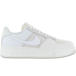 Nike blanche simple deals