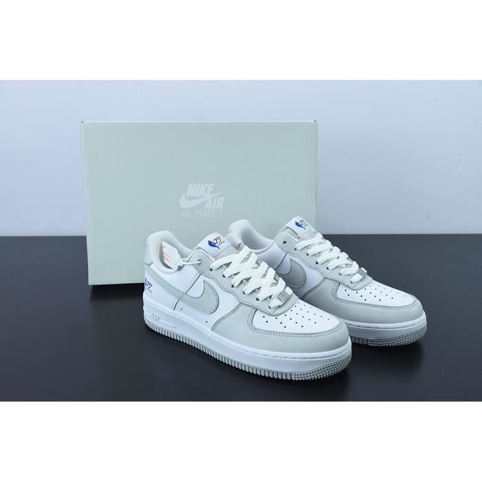 BASKETS NiikeAirsForces 1 07 Low White Grey Red AA6902201 AF1 Airs