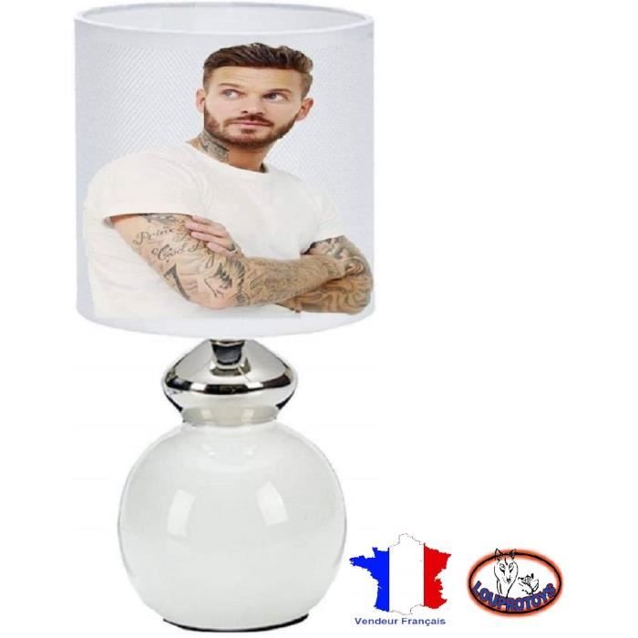 Lampe de chevet M Pokora création artisanale. 