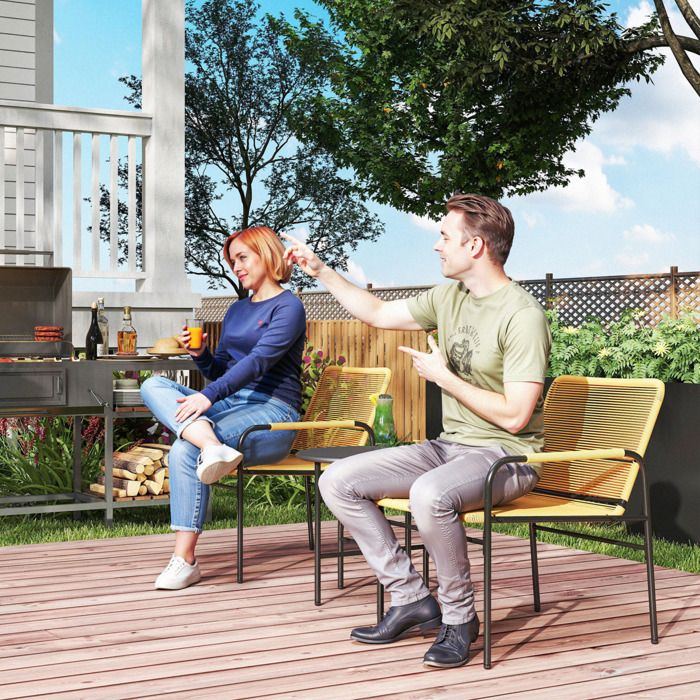 Salon de jardin bistrot en rotin 3 pièces jaune avec 2 fauteuils et table basse 54 x 66 x 76 cm