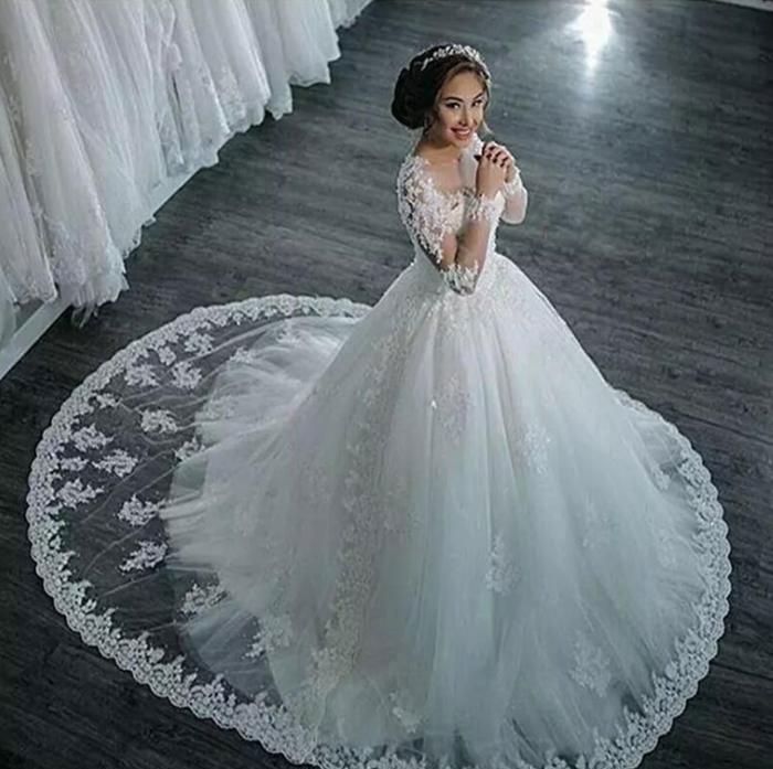 Princesse Tulle Dentelle De Mariage Elegante Manches Longues Paillettes Avec Traine Robe de Mariee