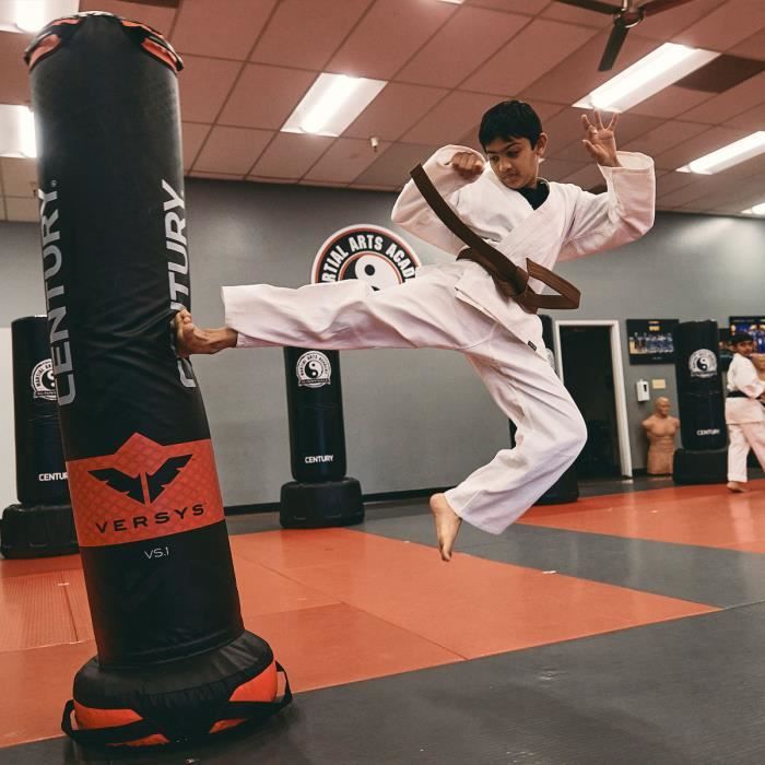 Sac de boxe Century Versys V.1 pour l entra nement aux arts