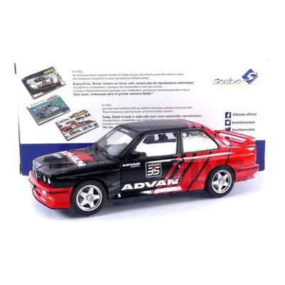 Miniature BMW M3 E30 Yokohama 1990 - Échelle 1/18 - Métal - Solido