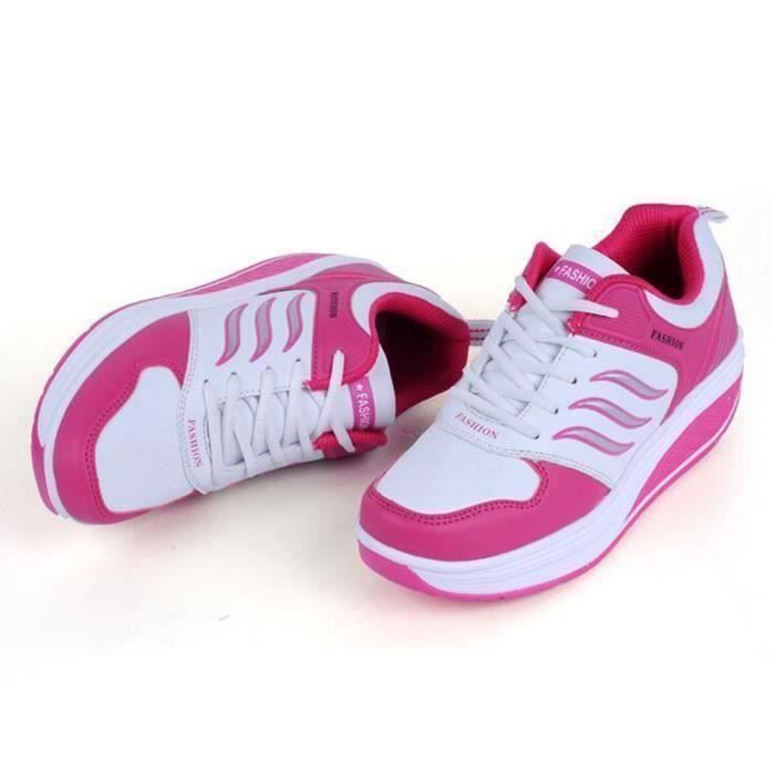 chaussure rose et blanche ou grise