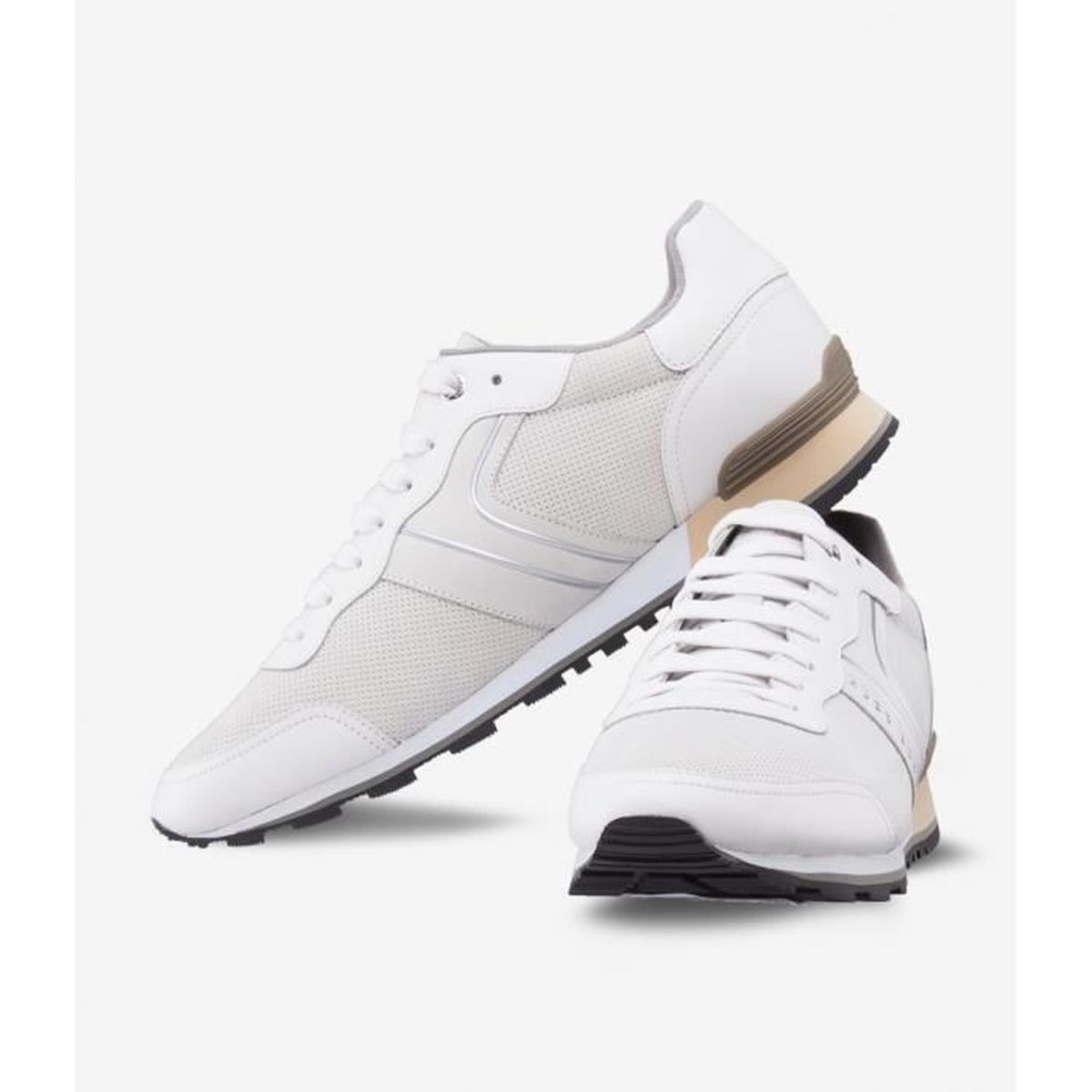 lacoste blanche scratch