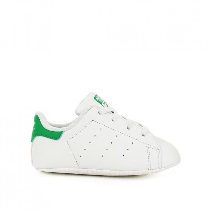 Basket Adidas Stan Smith Bébé Crib Blanc et Vert Blanc ... Basket Adidas Stan Smith Bébé Crib Blanc et Vert Blanc ...
