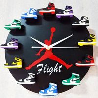 Horloge murale 3D modèle de chaussure 3D mobilier de bureau à domicile sport NBA basket-ball basket-ball, fond noir